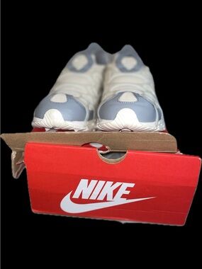 Nike Air Kukini Rattan & Particles Gray Sneakers Size 11